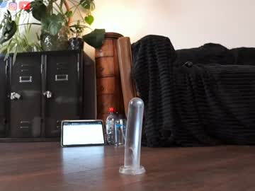 serareads's chat room