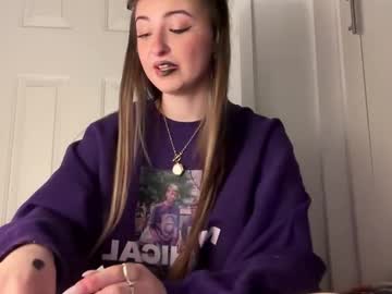 fantasyella's chat room