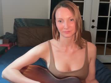 kaileeshy's chat room