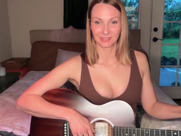 kaileeshy's chat room