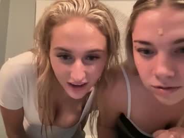 lightbluepufferfish's chat room