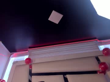 chrystal_jade's chat room