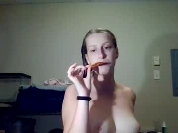 talia_swan24's chat room