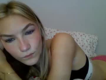 emmabrooksxo's chat room