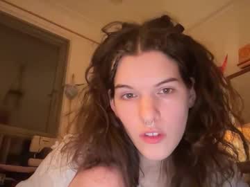 sky_lounge's chat room