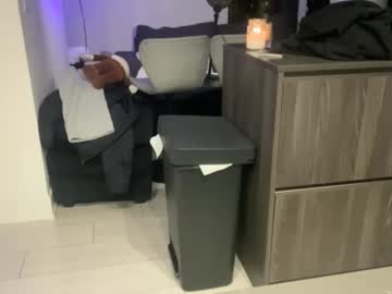 lightbluepufferfish's chat room