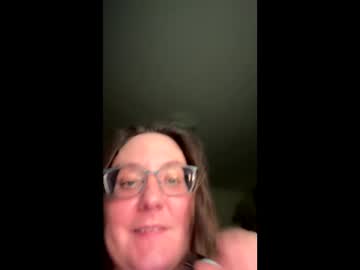 peachesbestfriend's chat room