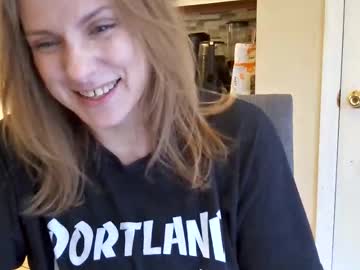 tinywithtiddies's chat room