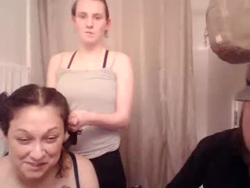 lilbratty_clouds_ogpuffdragon's chat room