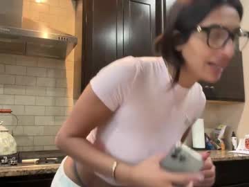 camiliakxoxo's chat room