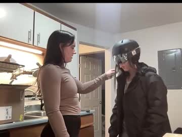 laylahlaylah1's chat room