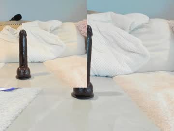 eatmygingersnapps's chat room