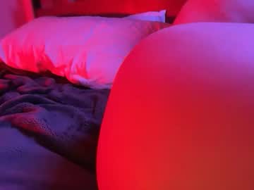 little_lies's chat room