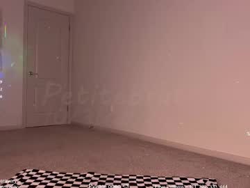 petitebrat's chat room