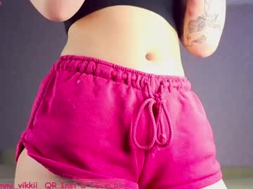 kimmi_vikkii's chat room