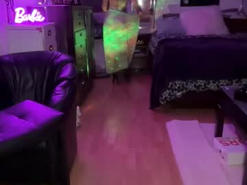 velvetbarbie's chat room