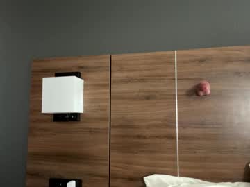 deepthroatqueen33's chat room