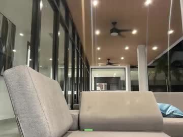 dollyrhodesss's chat room