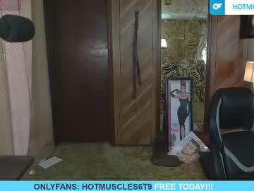 hotmuscles6t9's chat room