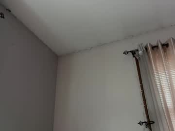 minahoneyy38's chat room