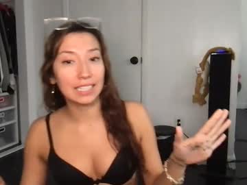 ursweetestlilly's chat room