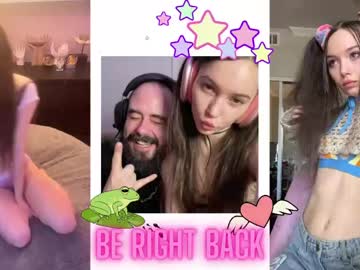 manicpixiedreamfrog's chat room