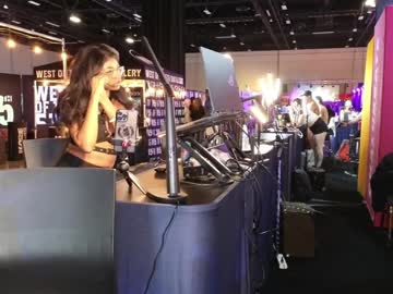 missnerdydirty's chat room