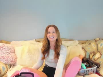 eatmygingersnapps's chat room