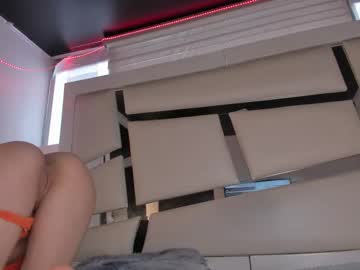 chrystal_jade's chat room