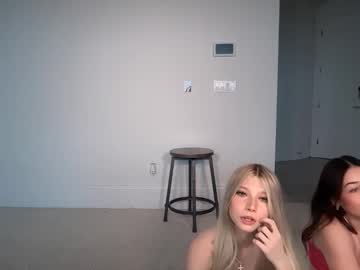 lilymaeee's chat room