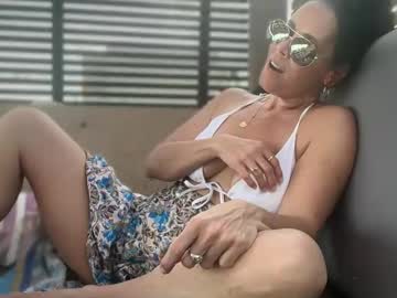 sayplsgdgrl's chat room