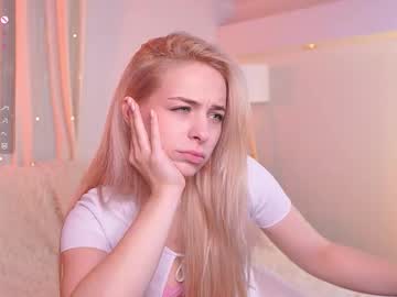 d0ll_eyes_'s chat room