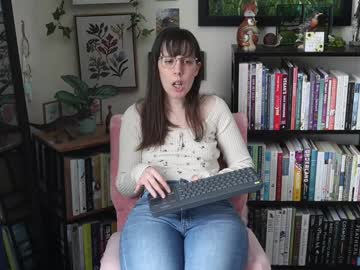 ellynaomi's chat room