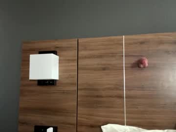 deepthroatqueen33's chat room