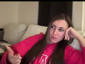 laylahlaylah1's chat room