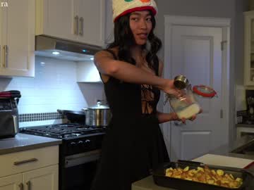 littlemiss_kira's chat room