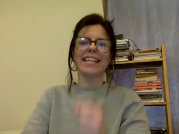 sweetriddance's chat room