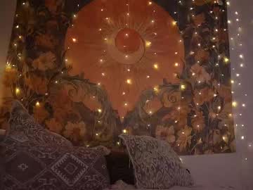 abbienextdoor's chat room