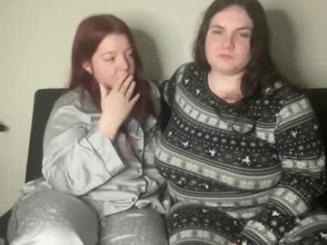 scarletttsinner's chat room