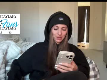 laylahlaylah1's chat room