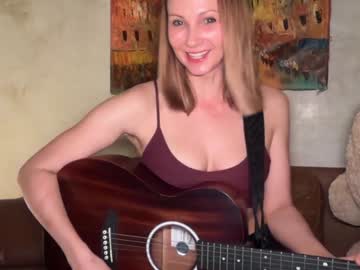 kaileeshy's chat room