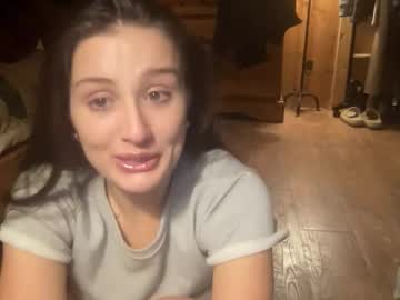 mysteriousmadam_'s chat room