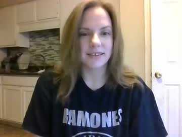 tinywithtiddies's chat room