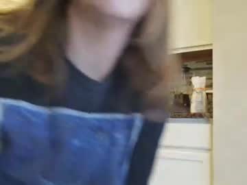 tinywithtiddies's chat room