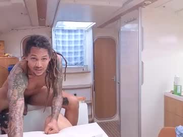 monkandmia's chat room