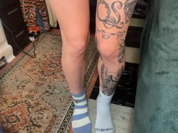 ella2sweet's chat room