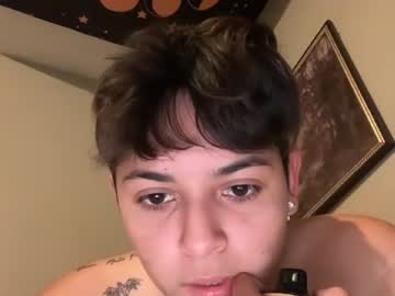 skinnyangel21's chat room