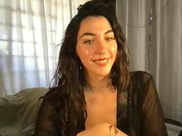 strawberripulp's chat room