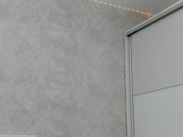 v_deville's chat room