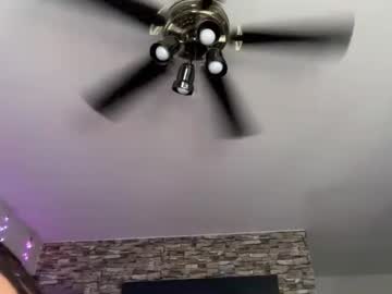 minahoneyy38's chat room